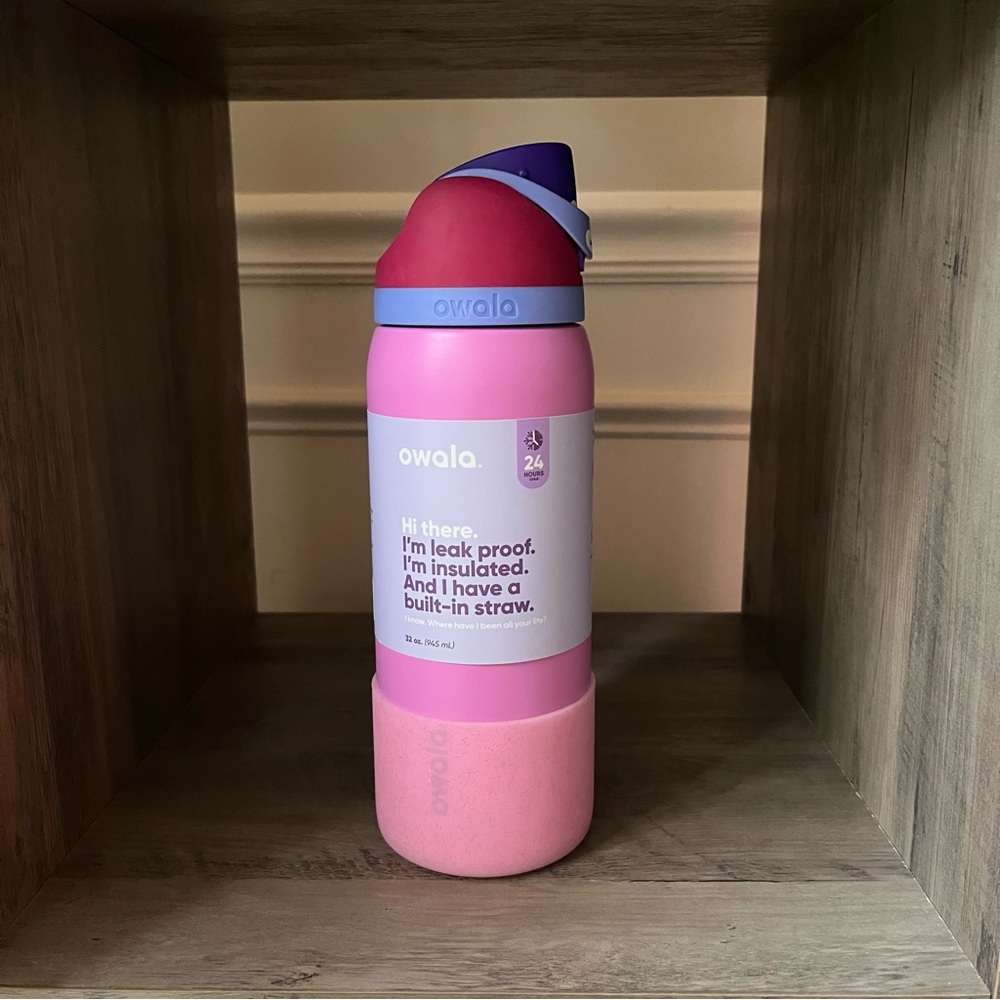 Owala Electric Orchid 32oz FreeSip Water Bottle